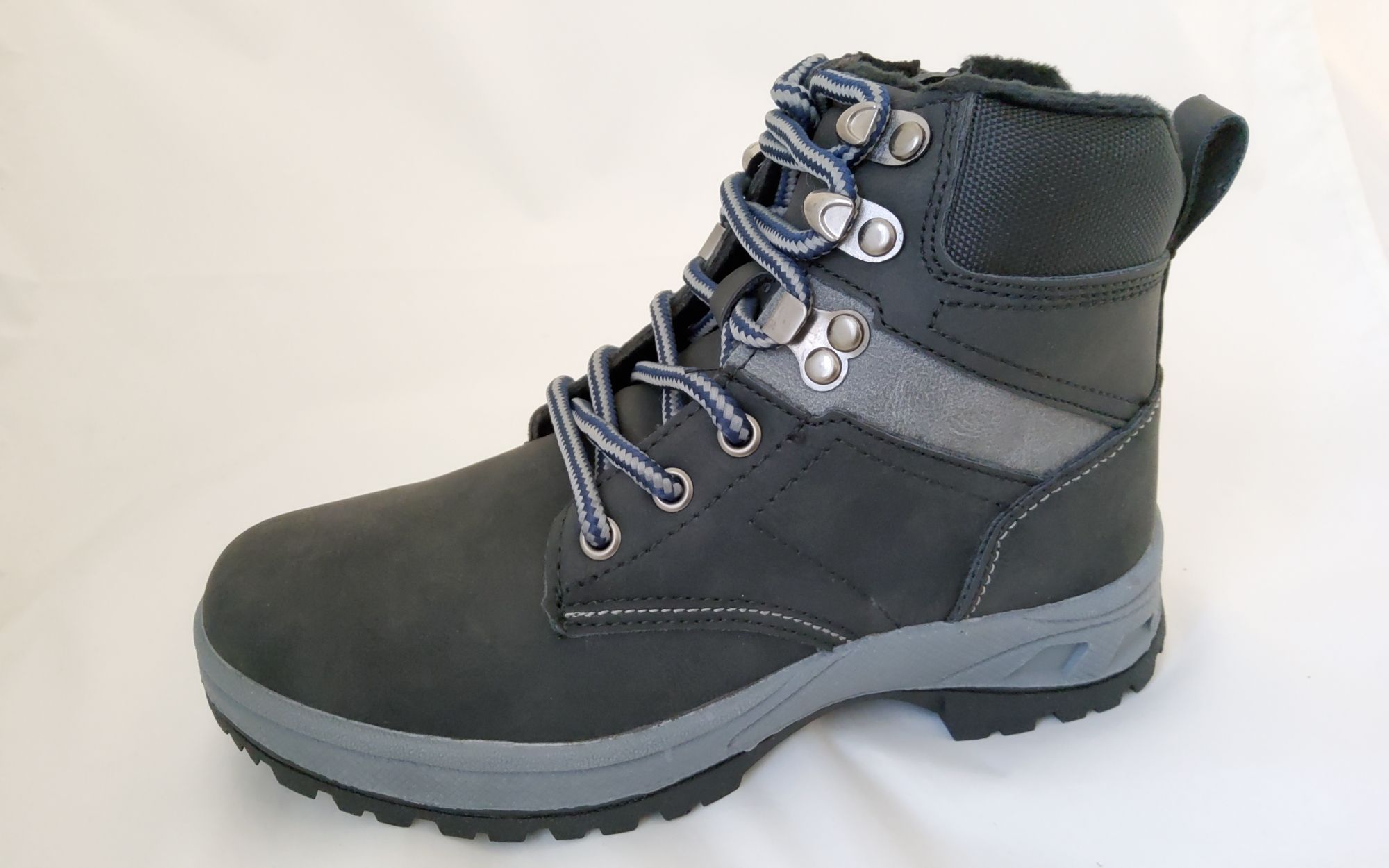 Bélelt bakancs EL26095-1A BLACK  31-36 méretben